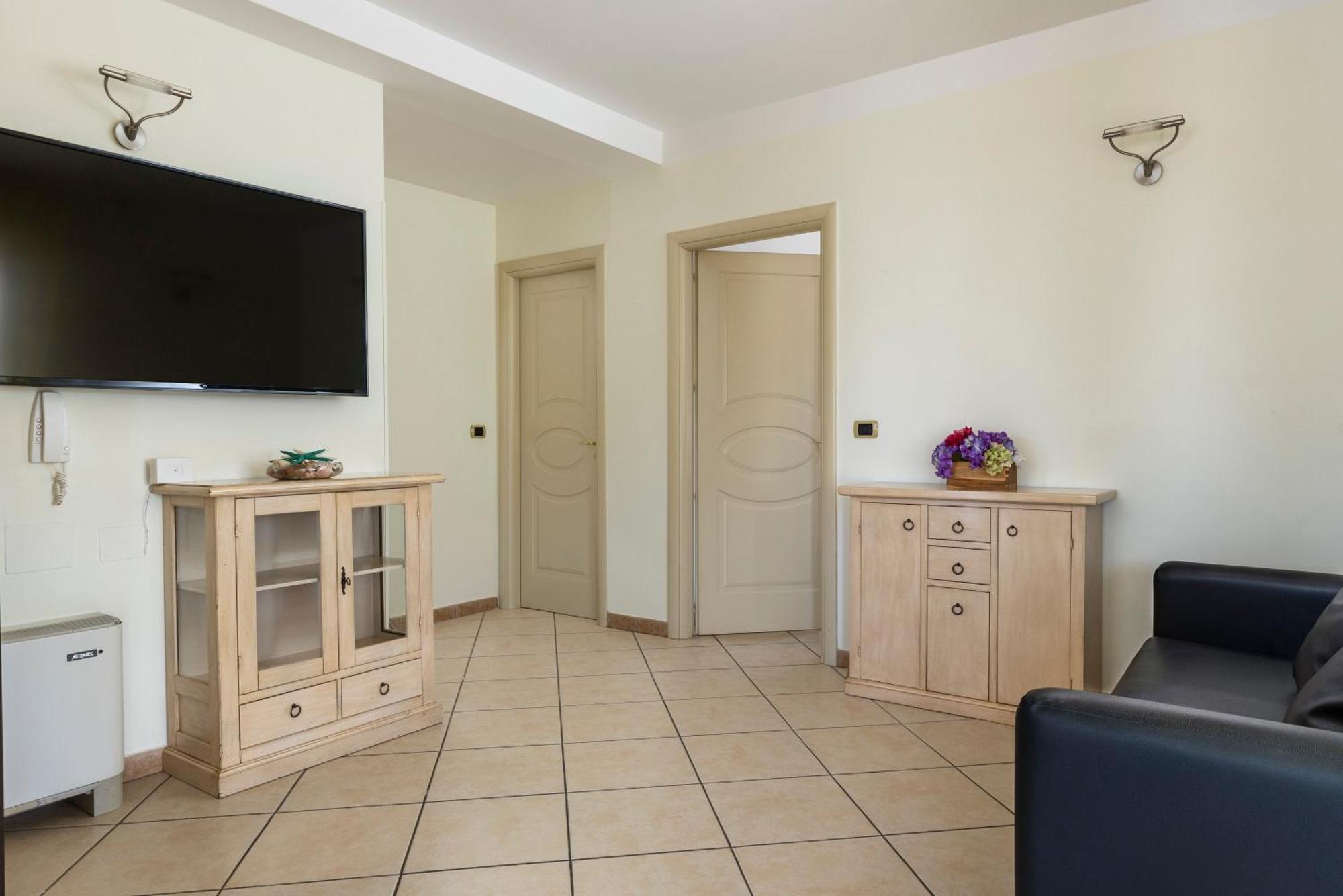 Residence Tre Trilo&Suites リミニ エクステリア 写真