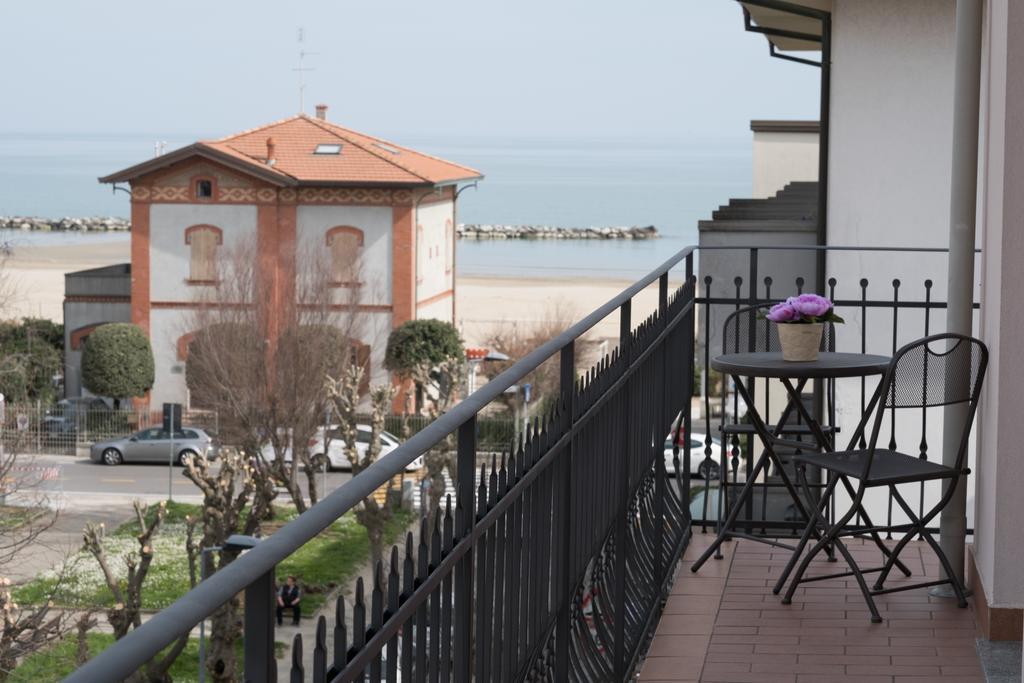 Residence Tre Trilo&Suites リミニ エクステリア 写真