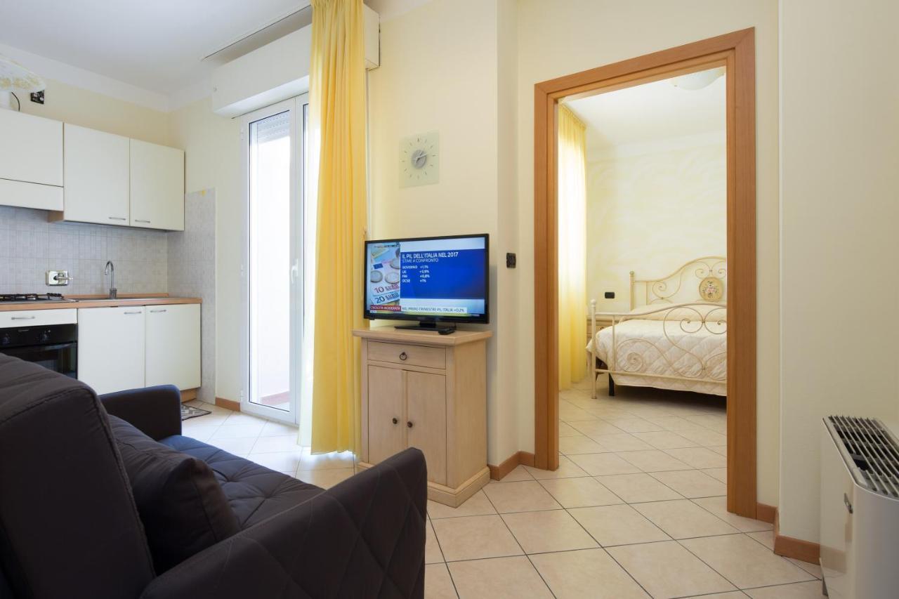 Residence Tre Trilo&Suites リミニ エクステリア 写真