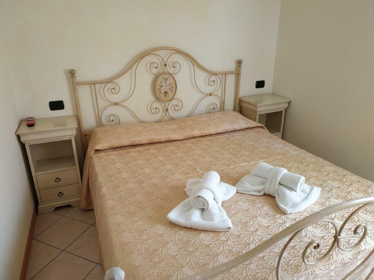 Residence Tre Trilo&Suites リミニ エクステリア 写真